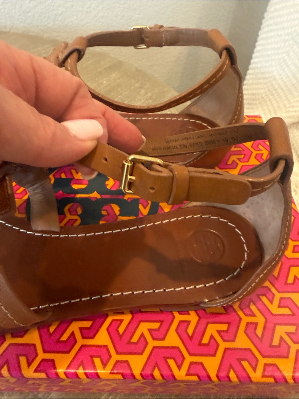 Tory Burch Brown Leather Logo T-Strap Sandals - Picture 2 of 6
